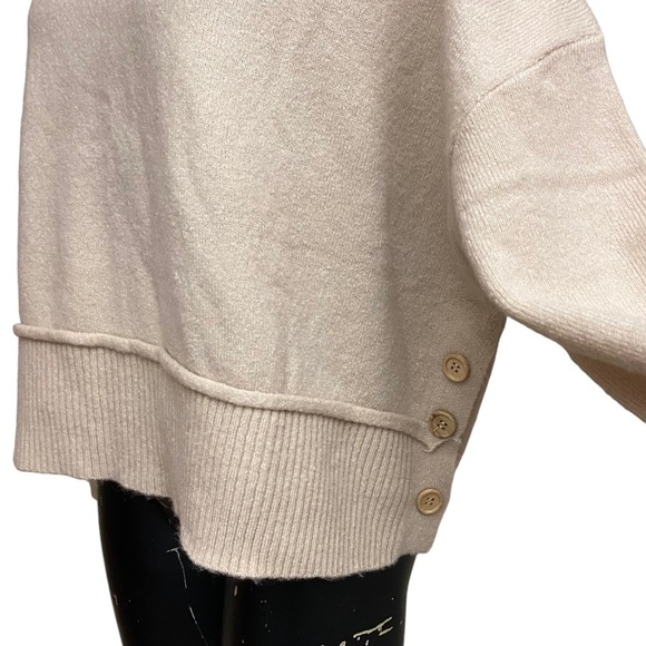 ILLA ILLA Cream Oversized Pullover Knit Sweater Size Small - Picture 4 of 7